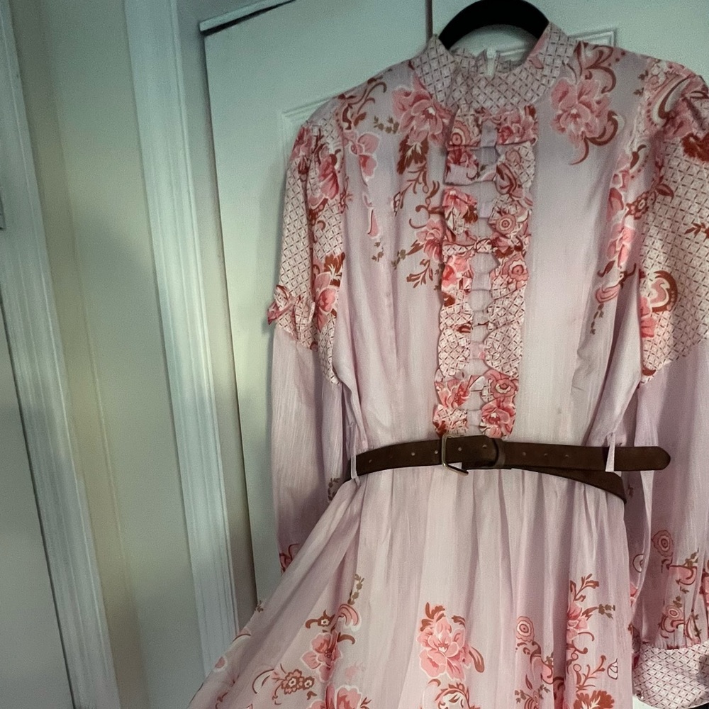 Pretty in Pink dress with bow details! L